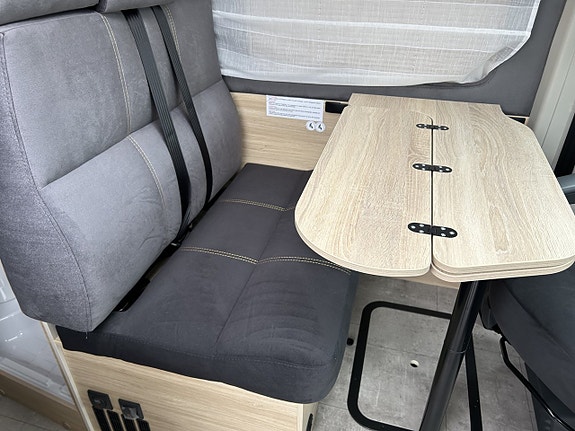 Challenger Challenger V217 Sport Edition M27 - Fiat Ducato 2.2L 140 HK Manuell 10 of 19