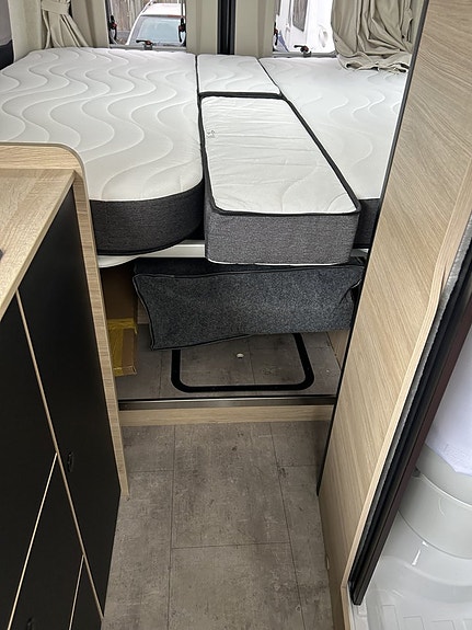 Challenger Challenger V217 Sport Edition M27 - Fiat Ducato 2.2L 140 HK Manuell 14 of 19