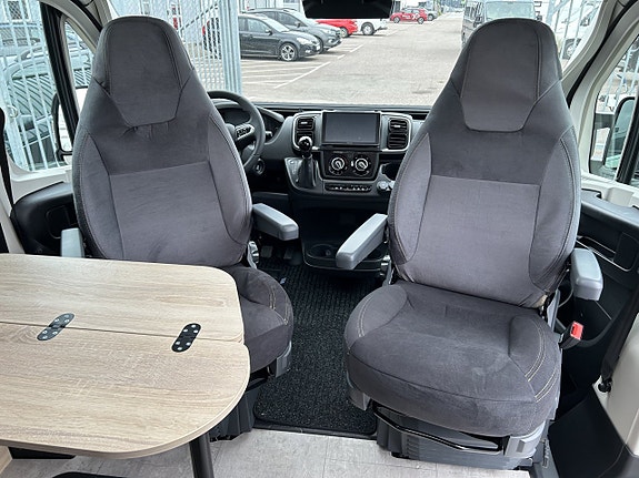 Challenger Challenger V217 Sport Edition M27 - Fiat Ducato 2.2L 140 HK Manuell 8 of 19