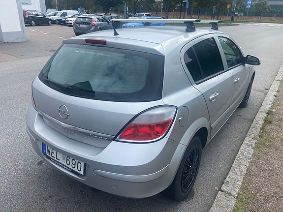 Opel Astra 4 of 5