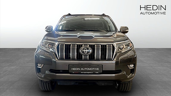 Toyota Land Cruiser 8 of 11