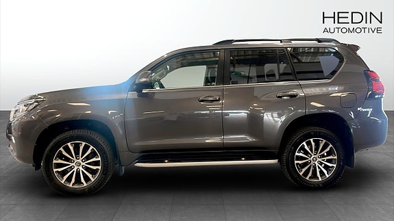 Toyota Land Cruiser 6 of 11