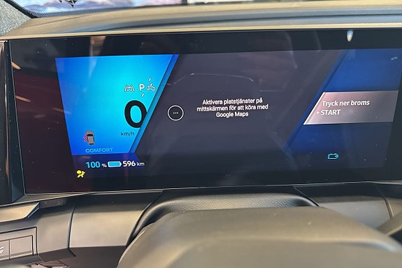Renault Scenic E-Tech 17 of 24