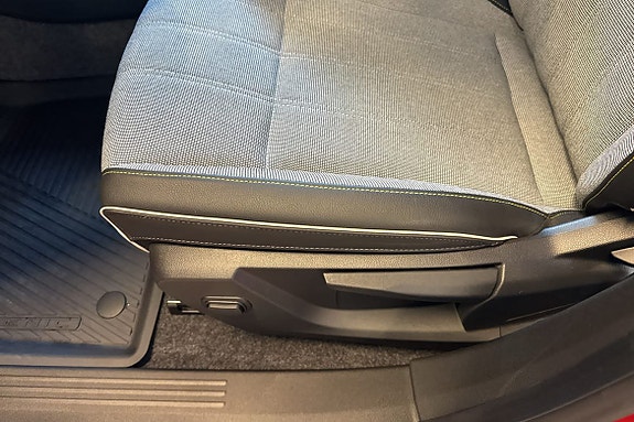 Renault Scenic E-Tech 16 of 24