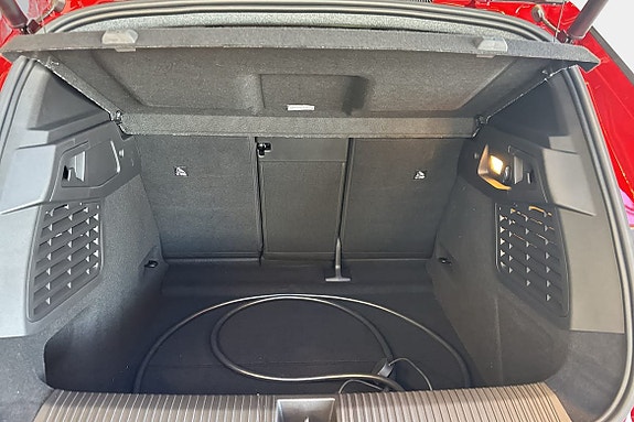 Renault Scenic E-Tech 8 of 24