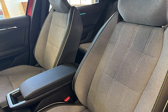Renault Scenic E-Tech 19 of 24