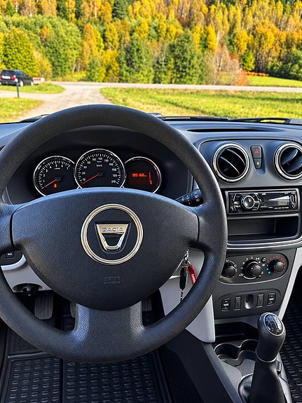 Dacia Sandero 5 of 5