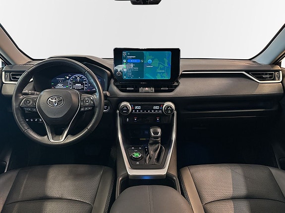 Toyota RAV4 9 of 12
