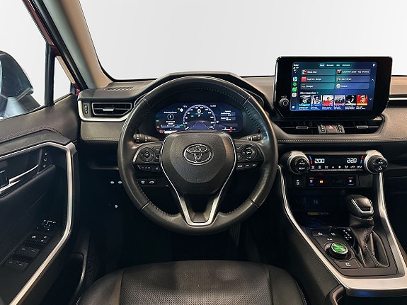 Toyota RAV4 10 of 12