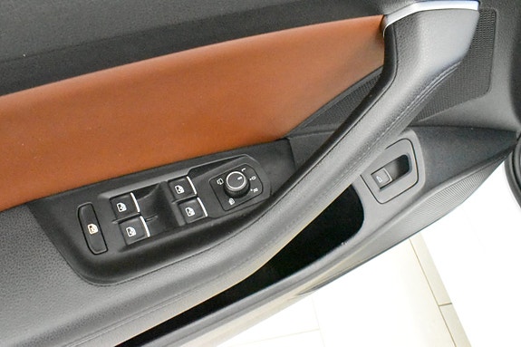 Volkswagen Passat 14 of 23