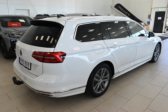 Volkswagen Passat 4 of 23