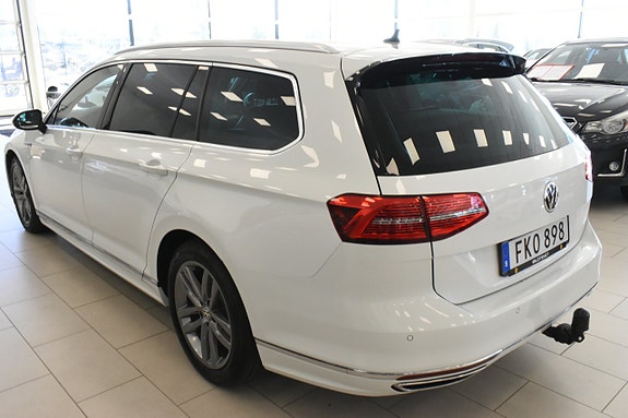 Volkswagen Passat 6 of 23