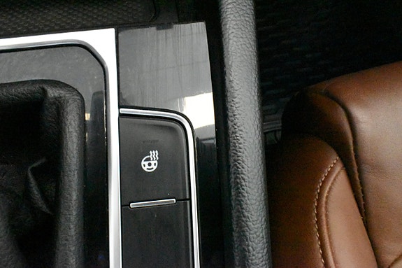 Volkswagen Passat 19 of 23