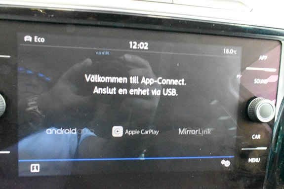 Volkswagen Passat 22 of 23