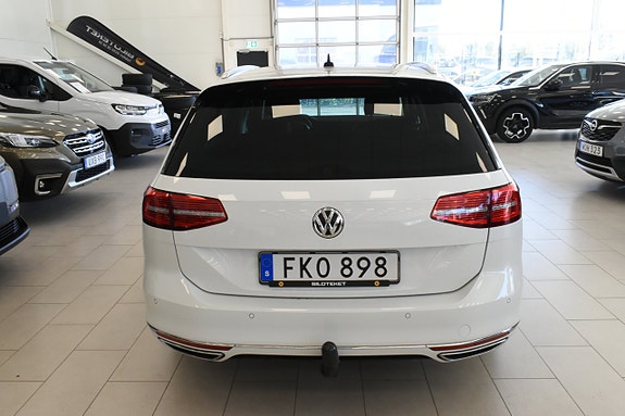Volkswagen Passat 5 of 23