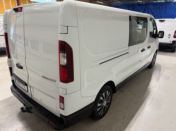 Renault Trafic 4 of 18