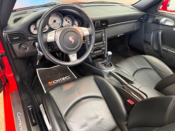Porsche 911 Carrera S 15 of 29