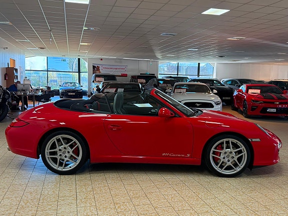 Porsche 911 Carrera S 8 of 29