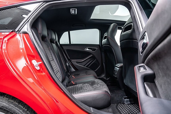 Mercedes-Benz CLA220 d 13 of 14