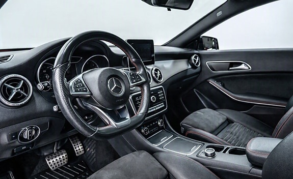 Mercedes-Benz CLA220 d 8 of 14