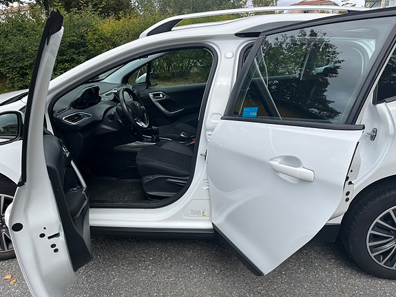 Peugeot 2008 5 of 12
