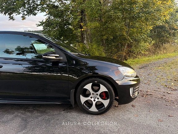 Volkswagen Golf VI 11 of 26