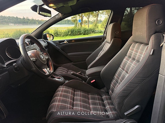 Volkswagen Golf VI 14 of 26
