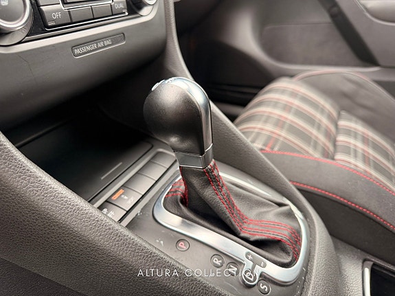 Volkswagen Golf VI 25 of 26