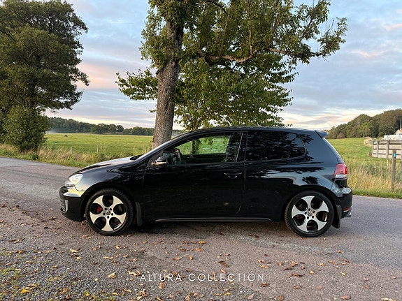Volkswagen Golf VI 4 of 26