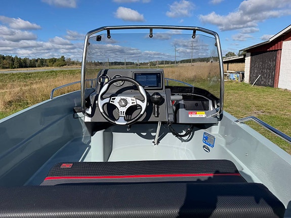 Yamarin Cross 46SC + Yamaha F40 4-takt 2022 + Respo 80km/h 9 of 12