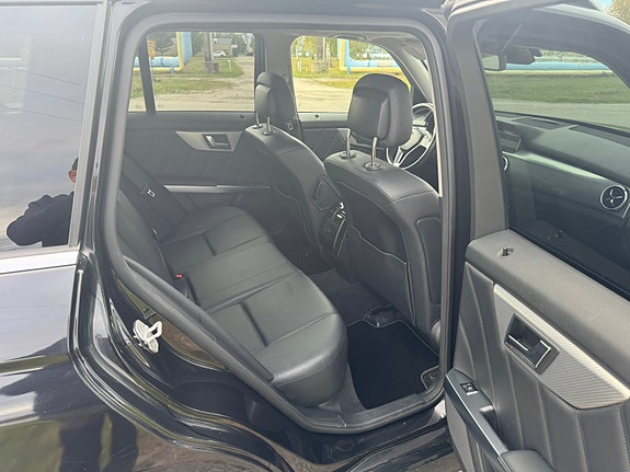 Mercedes-Benz GLK220 7 of 8