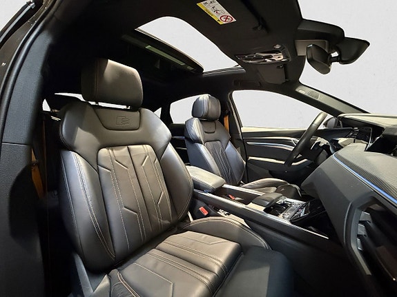 Audi e-tron Sportback 11 of 16