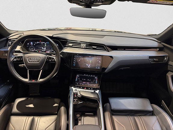 Audi e-tron Sportback 8 of 16