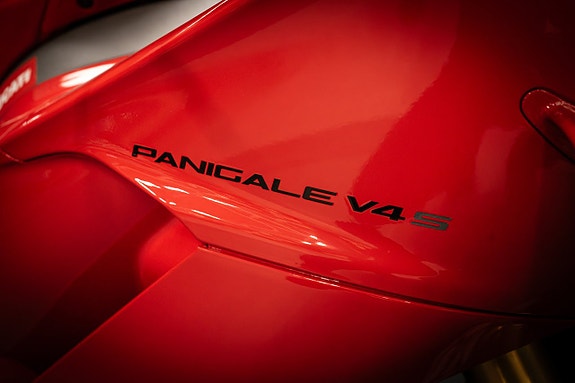 Ducati Panigale V4 S DQS 16 of 21