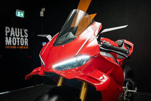Ducati Panigale V4 S DQS 9 of 21