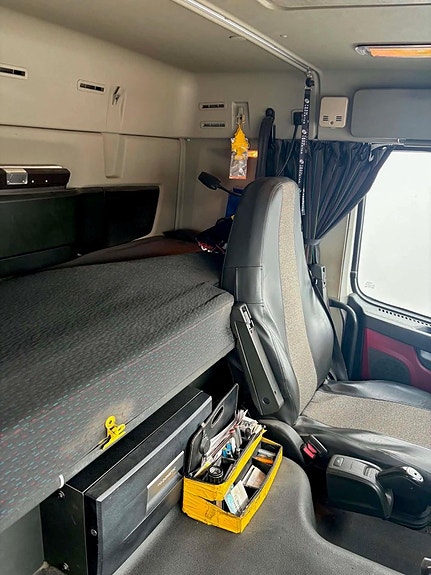Volvo FMX 6 of 7
