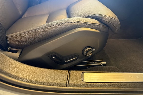 Volvo V60 19 of 25