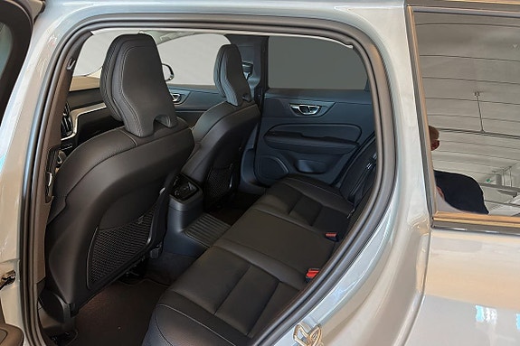 Volvo V60 8 of 25