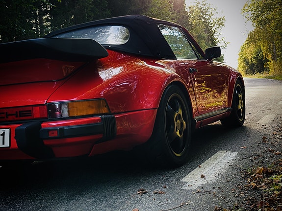 Porsche 911 2 of 6