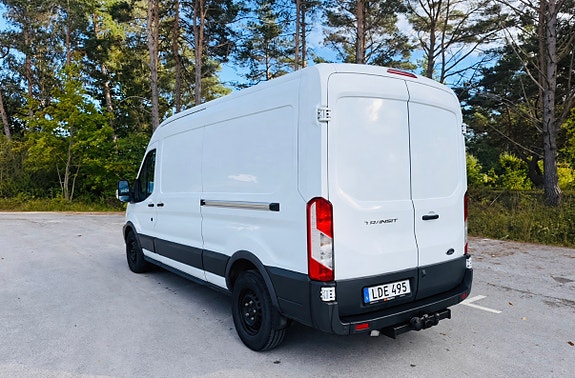 Ford Transit 350 L2 Van 2 of 7