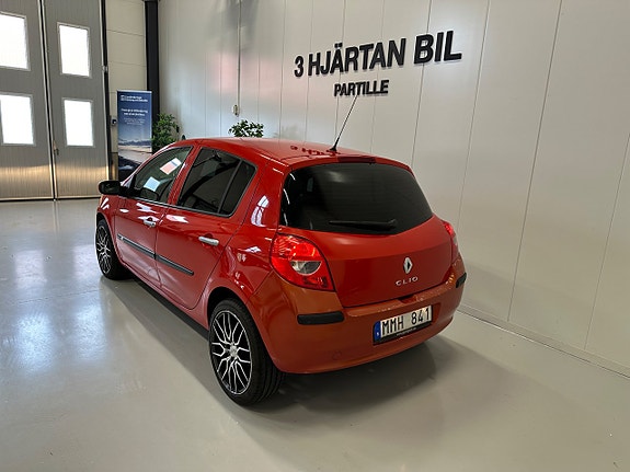 Renault Clio 8 of 20
