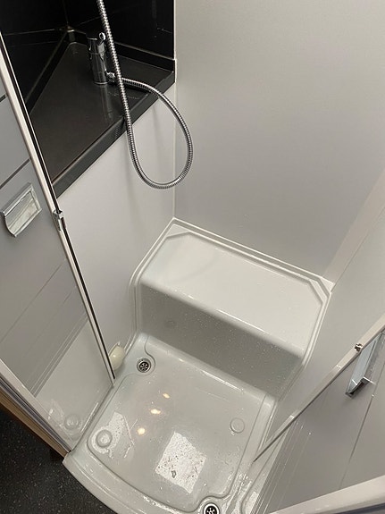 Sun Living S-Series S 75 SC HÖSTKLIPP! Queensbed/ 5 bälten/ Ugn/ Garage 19 of 28