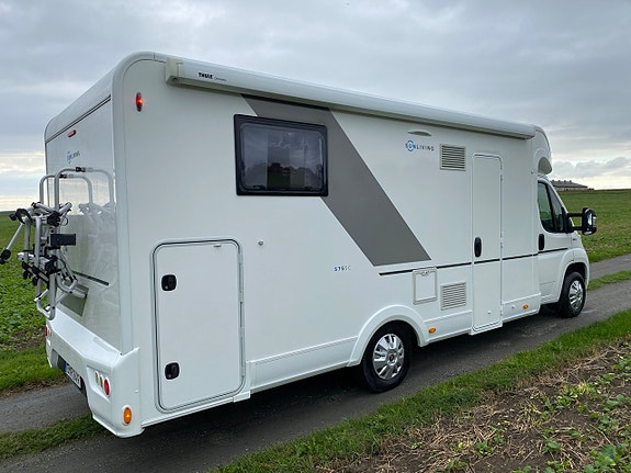 Sun Living S-Series S 75 SC HÖSTKLIPP! Queensbed/ 5 bälten/ Ugn/ Garage 22 of 28