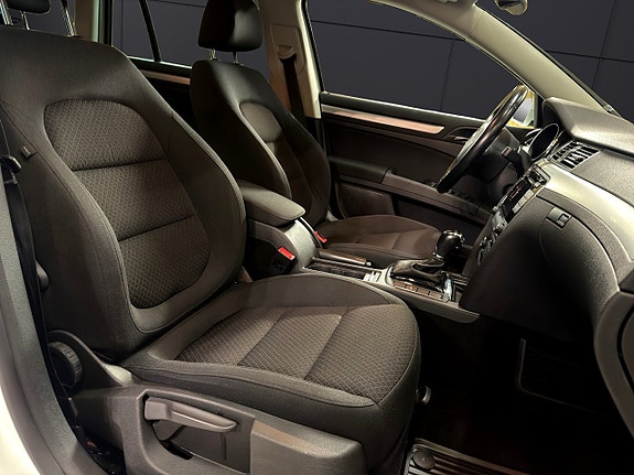 Skoda Superb 17 of 30