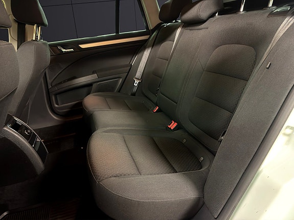 Skoda Superb 18 of 30