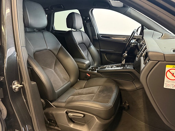 Porsche Macan S 5 of 10