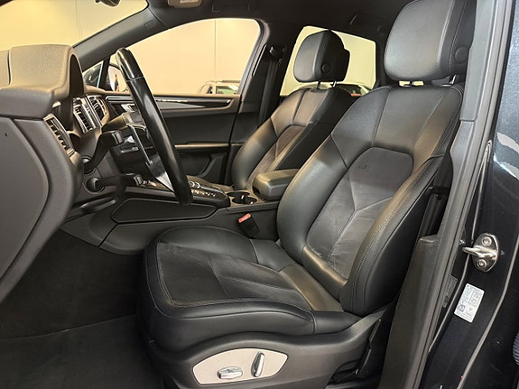 Porsche Macan S 8 of 10