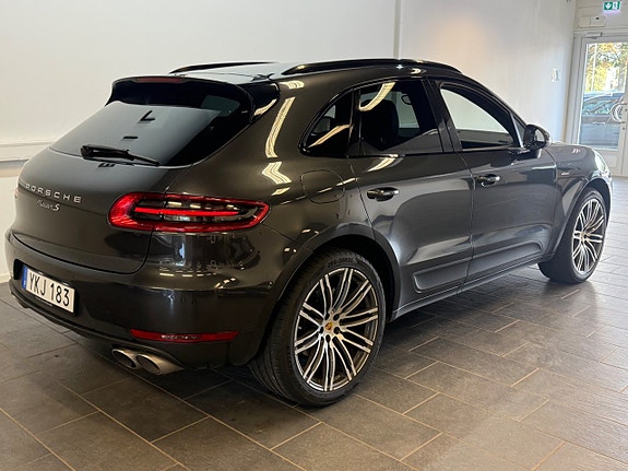 Porsche Macan S 10 of 10