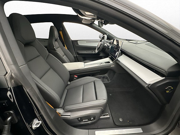 Polestar 4 13 of 30