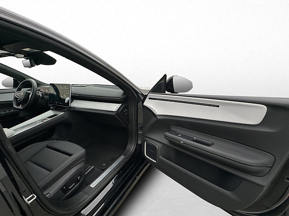 Polestar 4 14 of 30